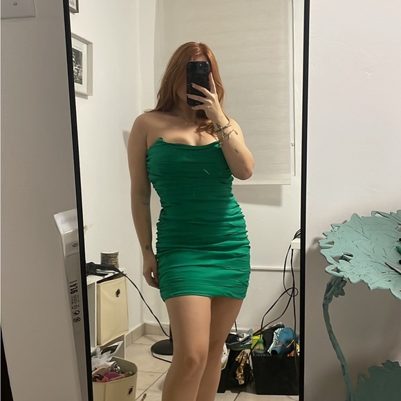 Green mini dress - Picture 3 of 3